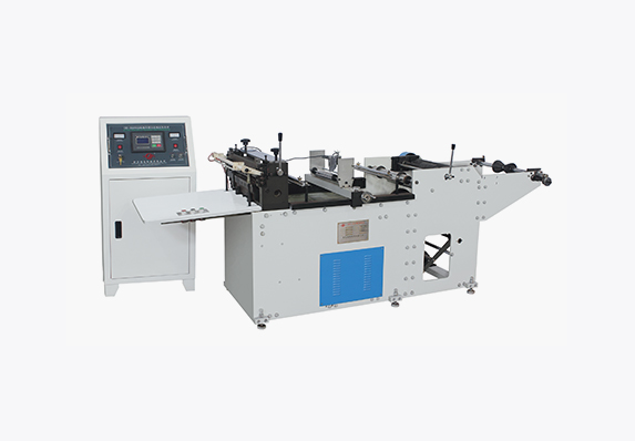 High speed automatic section cutting machine controlled by microcomputer